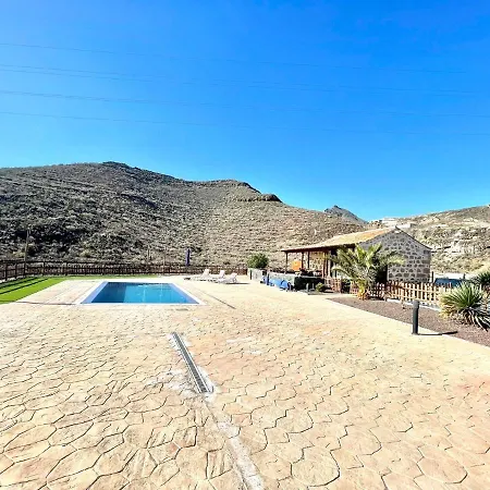 Ferienhaus Rural House With Private Pool, Bbq, And Views Of The Atlantic Ocean In Tenerife South