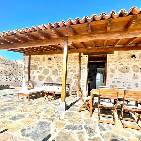 Rural House With Private Pool, Bbq, And Views Of The Atlantic Ocean In Tenerife South Ferienhaus