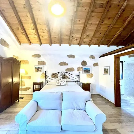 Prázdninový dům Rural House With Private Pool, Bbq, And Views Of The Atlantic Ocean In Tenerife South *