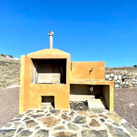 Rural House With Private Pool, Bbq, And Views Of The Atlantic Ocean In Tenerife South