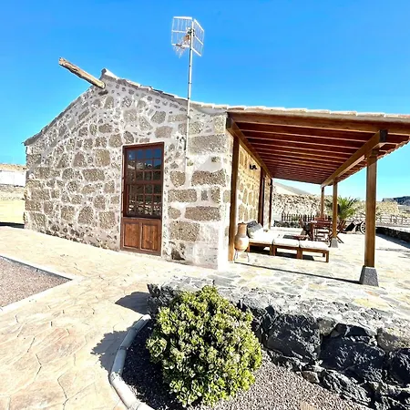 בית נופש Rural House With Private Pool, Bbq, And Views Of The Atlantic Ocean In Tenerife South *