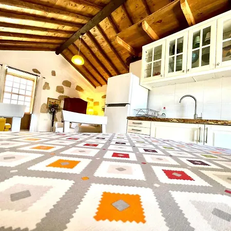 Rural House With Private Pool, Bbq, And Views Of The Atlantic Ocean In Tenerife South San Miguel de Abona